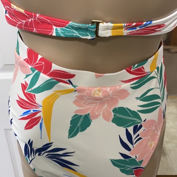 Cut out bathing suit med nwot - Picture 6 of 7